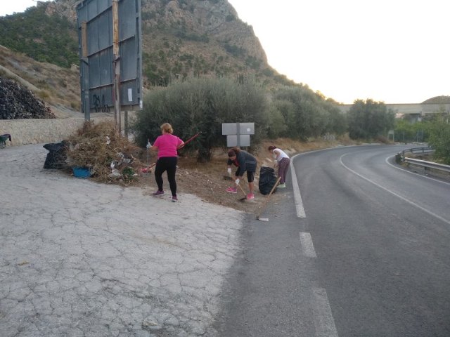 Contratados 11 desempleados agrícolas para arreglar diversos caminos rurales del municipio