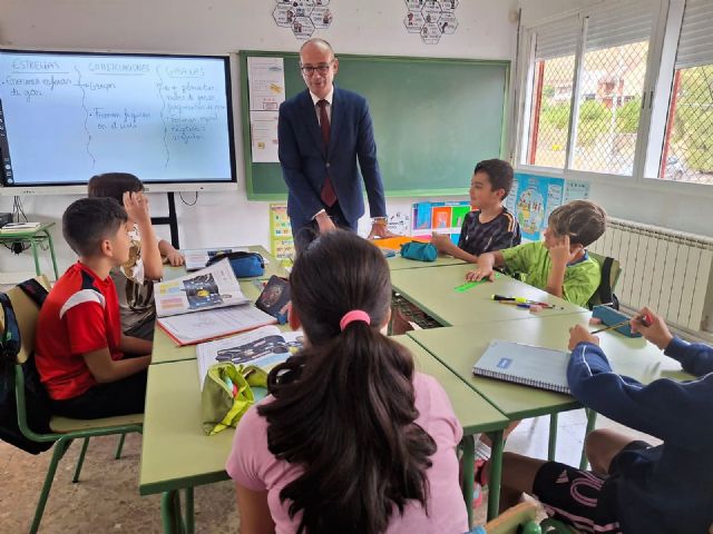 El Gobierno regional invierte 228.000 euros en el cambio de cubiertas y en el aula de dos años del colegio Jesús García Candel de Ricote