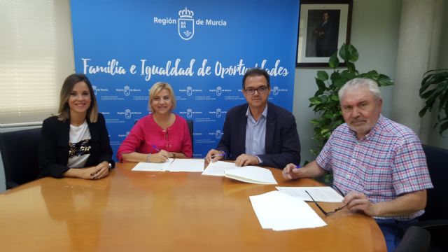 Familia financia con 83.000 euros el servicio de ayuda a domicilio a personas dependientes en Ricote